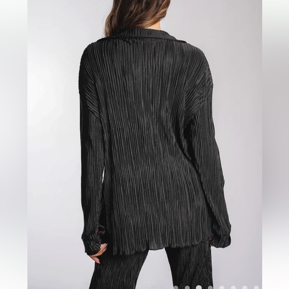 WHITE Silk and Salt Plisse Set - Picture 1 of 5